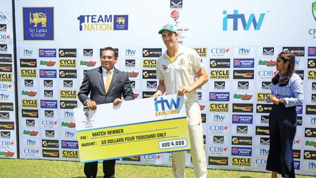 Cameron Green the player of the match receiving his cash award from SLC Head of Administration Aruna de Silva at the presentation ceremony held at Galle International cricket stadium yesterday. (Pic. courtesy SLC)  