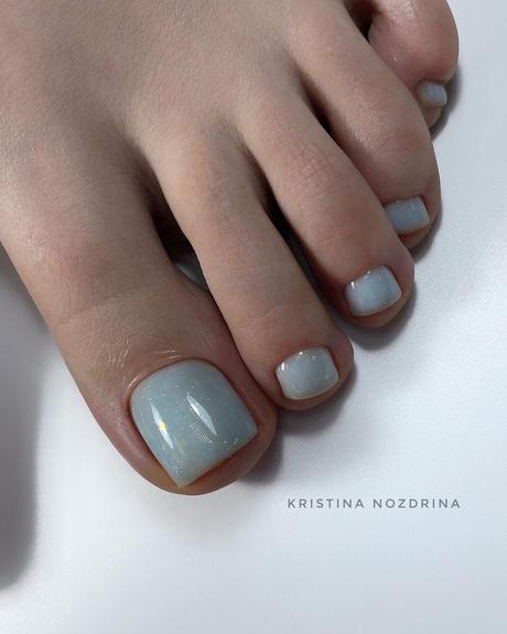 wedding toe nails natural nude gray with soft sparkles kristina_nozdrina