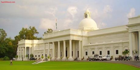 IIT Roorkee- Top 10 Best Engineering Colleges in India