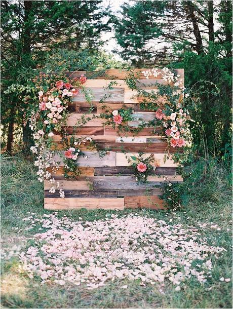 wooden pallet wedding ideas