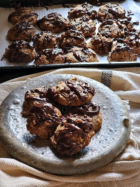 Italian Wine Walnut Cookies