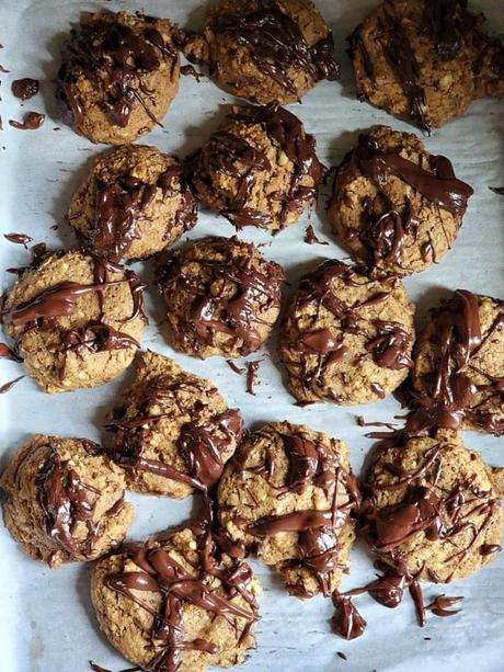 Italian Wine Walnut Cookies