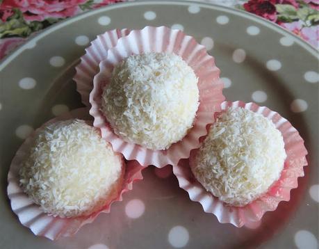 No Bake Lemon Coconut Balls