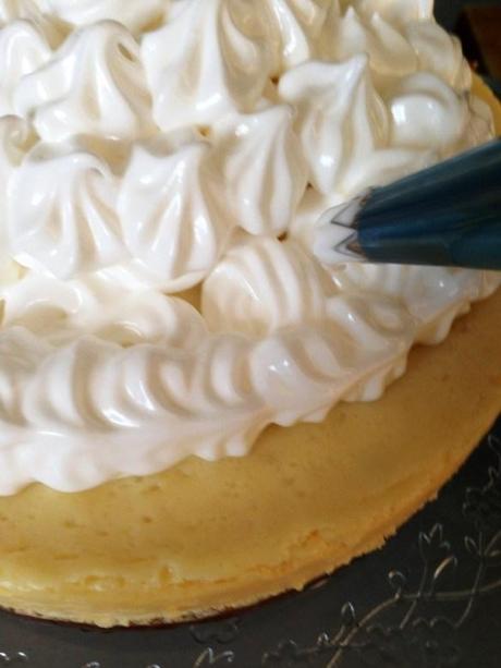 piping italian meringue swirls onto key lime pie cheesecake type recipe easy gbbo low fat adaptation