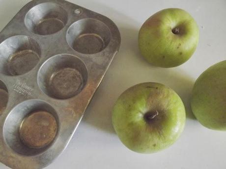 {Mini Apple Pies}