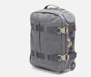 The 3-Day Travelbag by QWSTION complies to hand luggage requirement of most airlines. 