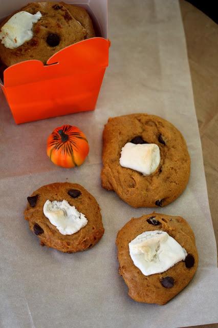 Vegan Pumpkin S'mores Cookies