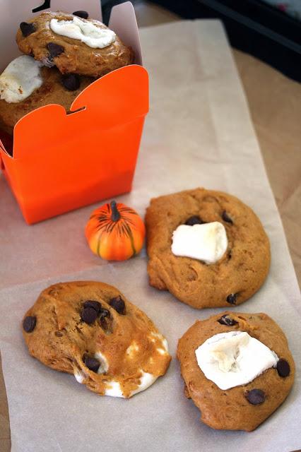 Vegan Pumpkin S'mores Cookies