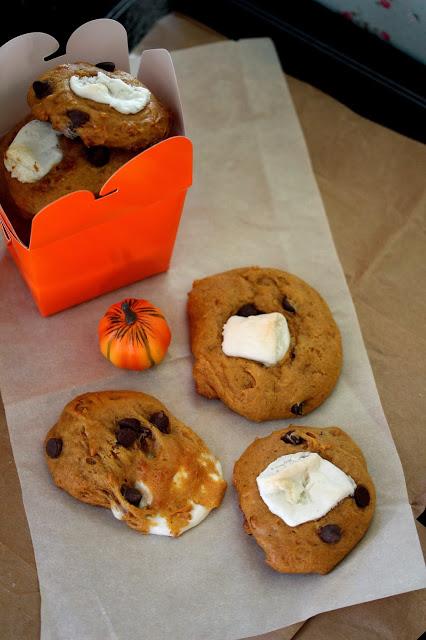 Vegan Pumpkin S'mores Cookies