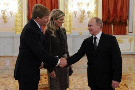 President Putin greets Netherlands King Willem-Alexander.
