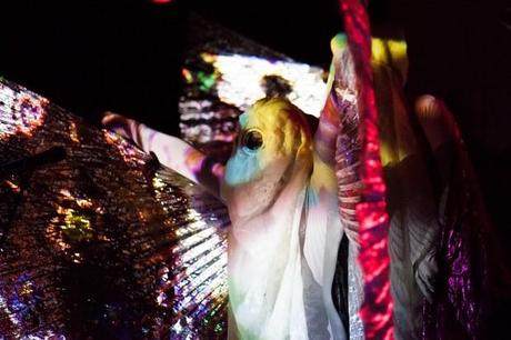 IMG 0521 620x413 OF MONTREAL GAVE PSYCHEDELIC PERFORMANCE AT NEUMOS [PHOTOS]