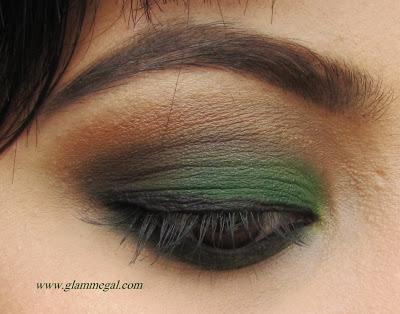 GO GREEN EVEN ON THE EYES LOTD USING GREEN EYESHADOW