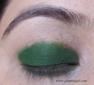 GO GREEN EVEN ON THE EYES LOTD USING GREEN EYESHADOW