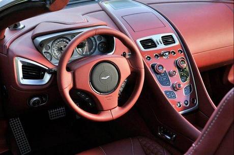 Aston-Martin-Vanquish-Volante-6