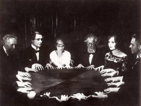 seance-berlin-1930s