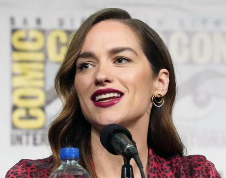 Melanie Scrofano Net Worth 2022