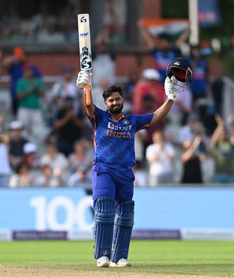 classic surgeon Rishab Pant finishes in style !!