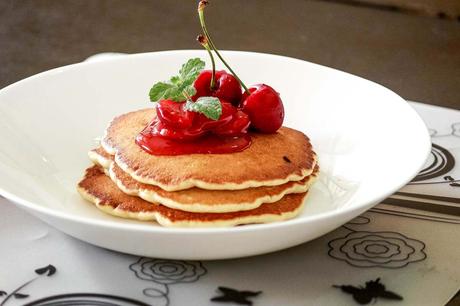 healthy-cherry-pancakes