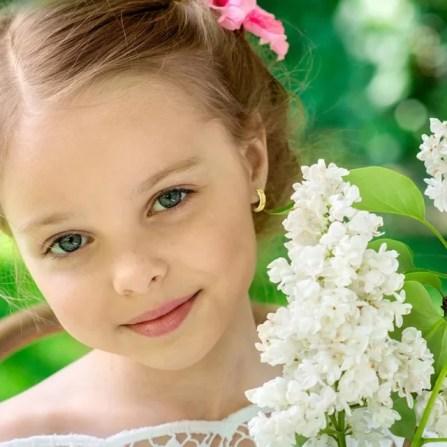 Types of Teen Earrings to Wear in College: A Guide for Student Style Types of Teen Earrings to Wear in College: A Guide for Student Style