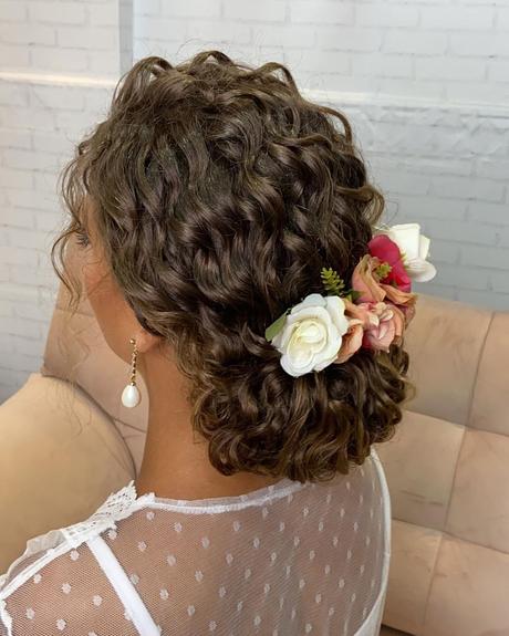 natural wedding hairstyles elegant chignon with flowers penteadoslucena