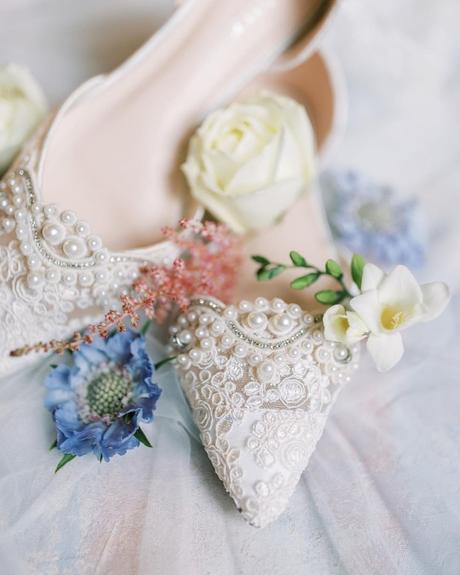 lace wedding shoes pearls