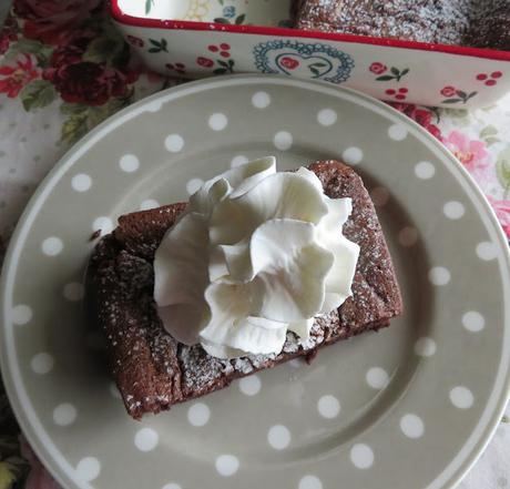 Flourless Chocolate Cake (small batch)