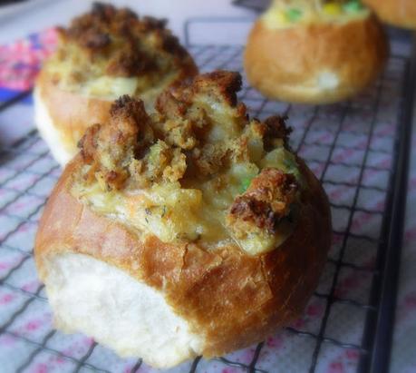 Crusty Chicken Pot Pie Buns