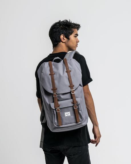 Men's Fashion: Herschel Little America backpack grey