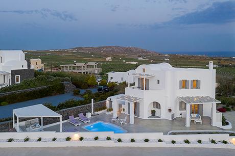 hemera-holiday-santorini-must-visit-honeymoon-destination_13