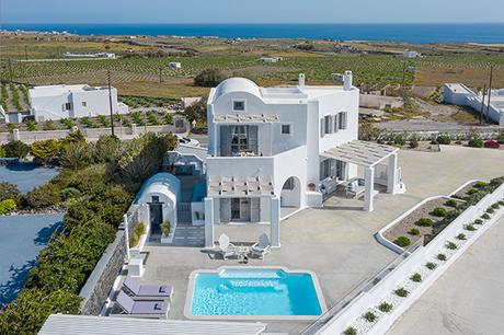 hemera-holiday-santorini-must-visit-honeymoon-destination_05z