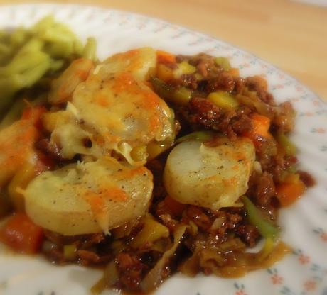 COTTAGE PIE WITH POTATO COBBLES