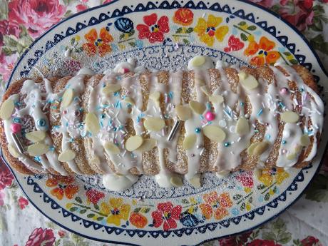 Scandinavian Almond Cake