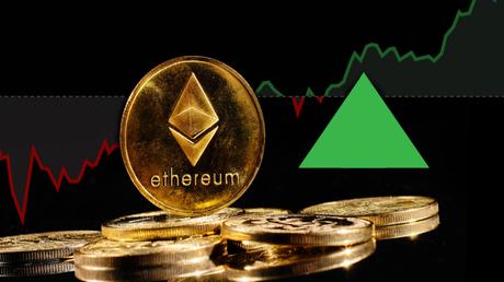 ETH strikes 8-month top in BTC as money got for shaky altcoins