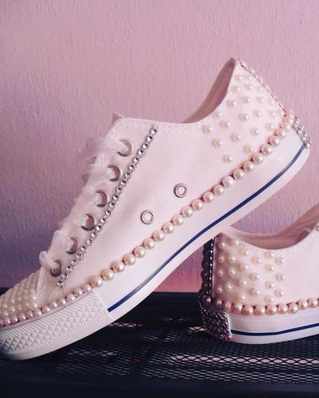 non traditional wedding shoes vans with pearls madamealbertnovias