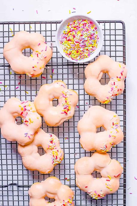 Mochi Donuts (Pon De Ring Donut Recipe!)