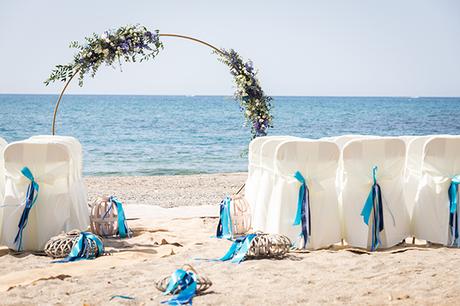 lovely-destination-wedding-rethimno-blue-white-florals_12