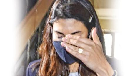 01 Actress - FrontPage