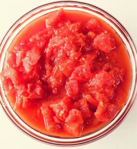 7 Substitutes For Crushed Tomatoes To Use When You’re In A Bind