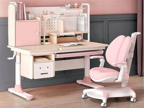 The Very Best Desks for Kids