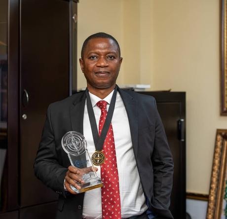 Nick Dansi Adjei gets ultimate honour at Shippers Awards; named Entrepreneur of the year