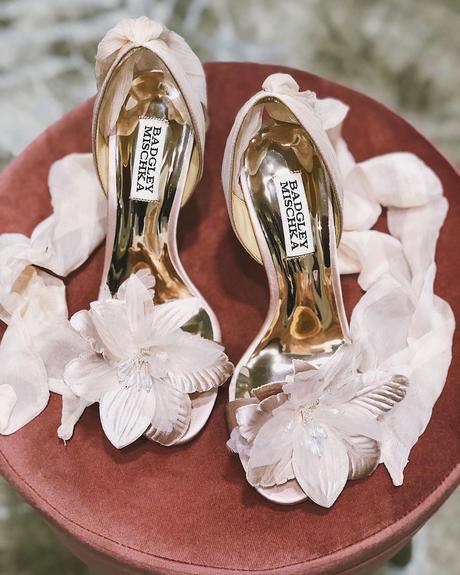 beach wedding sandals flower