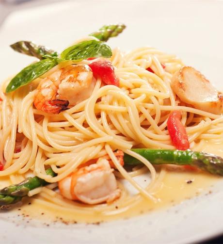 8 Weeknight Shrimp And Scallop Scampi Recipes