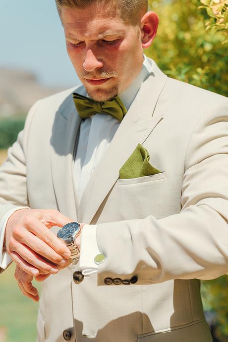 beautiful-summer-wedding-rhodes--white-florals_23