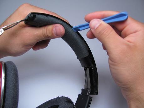 Can You Get a Dent in Your Head From Headphones?