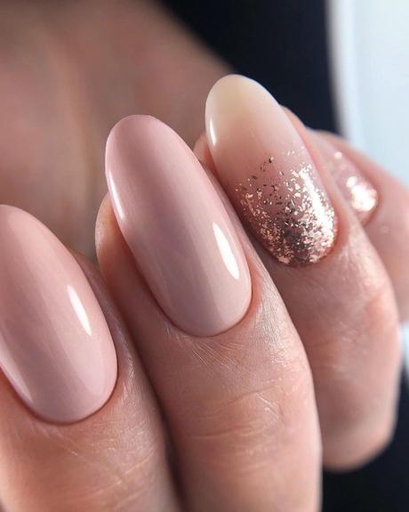 champagne wedding nails elegant