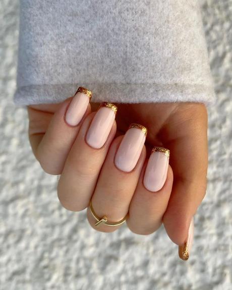 champagne wedding nails elegant