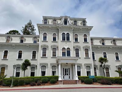 MILLS COLLEGE, OAKLAND, CA: Nature Walk and Window Onto History