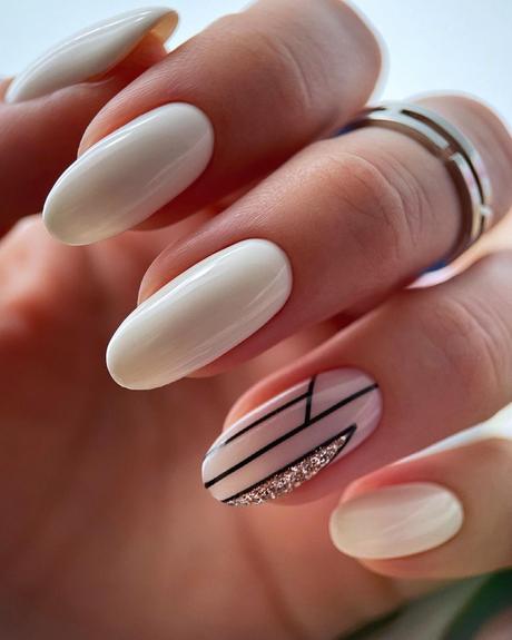 almond wedding nails designs