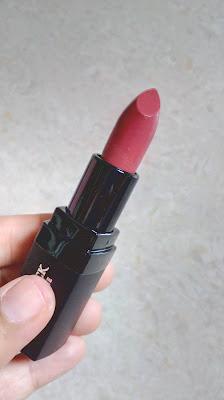 StarStruck Intense Matte Lip Color Lipstick by Sunny Leone in Sugar Plum & Cherry Bomb Review