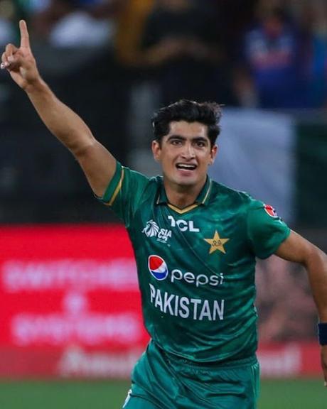 Naseem Shah's heroics take Pakis to finals